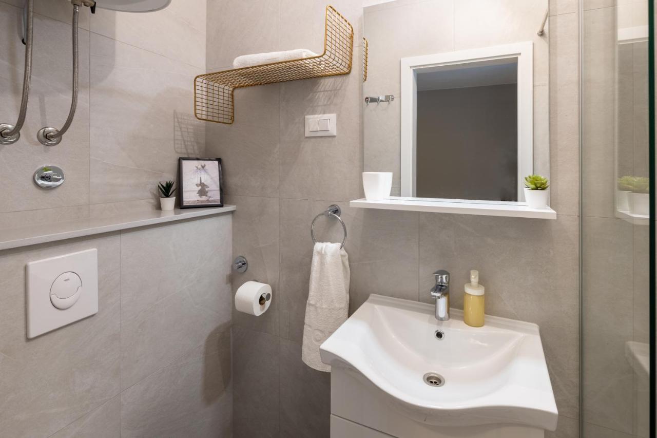 Apartment Bili-Sea View Apartment In The Center มาคาร์สกา ภายนอก รูปภาพ